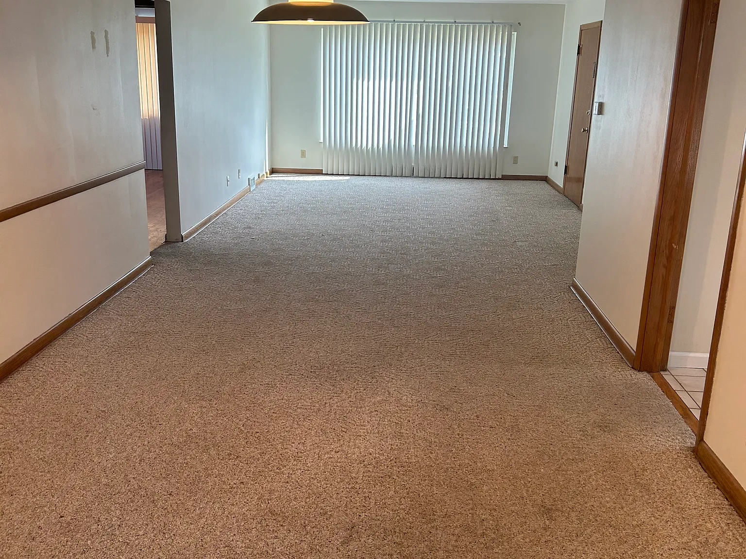 2 bed, 1250 sqft, $1,395 — Photo 2
