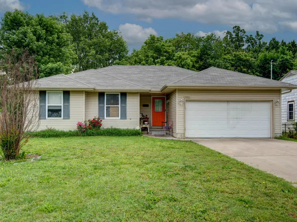 1032 N Brown Avenue, Springfield, MO 65802