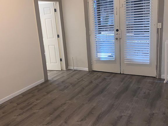 5th image of 219 Saint Helens Ave #11