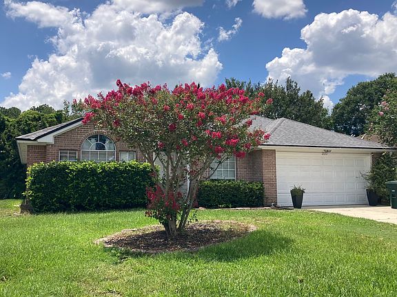 2nd image of 2032 Capistrano Dr