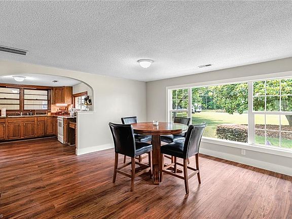 5th image of 7549 Sunnyvale Dr