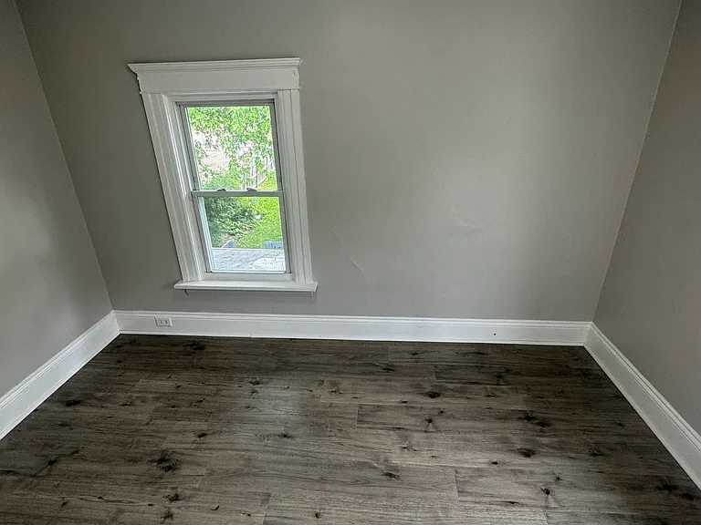519 Steward Ave — Photo 8