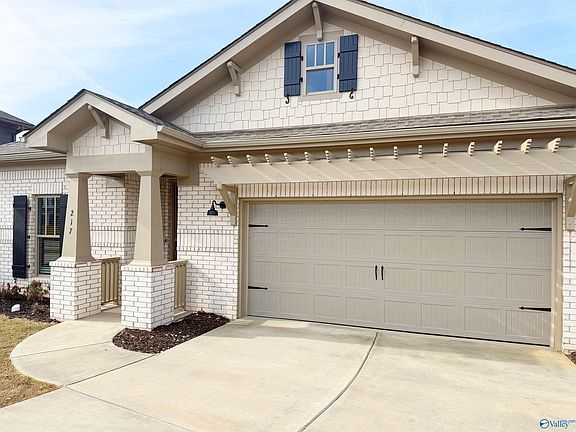 5th image of 217 Stockyard Cir