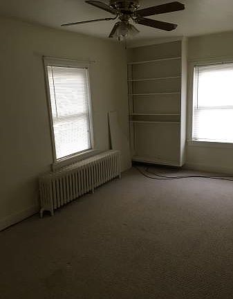 Back bedroom 10x18