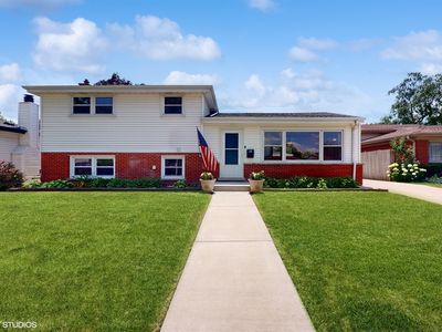 135 Lancaster Ln, Des Plaines, IL, 60018