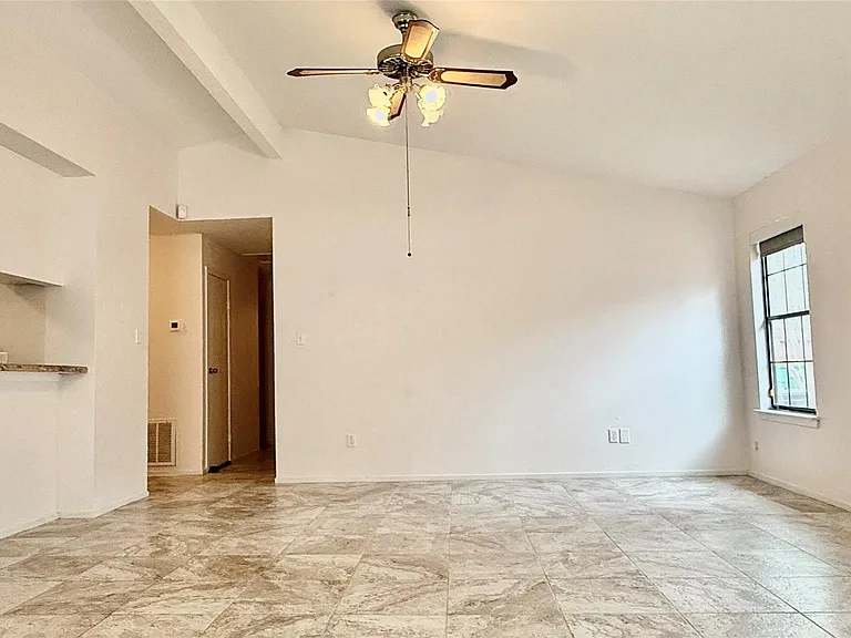 18 Dellforest Ct — Photo 33