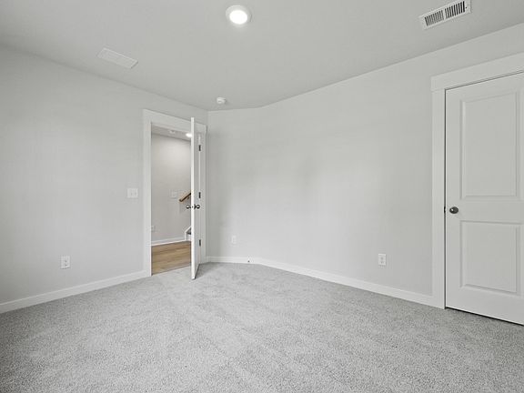 1th fl bedroom/office space