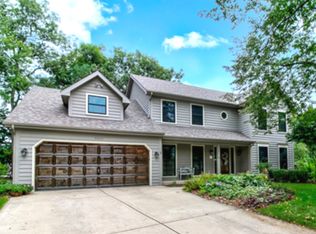 5643 Cascade Dr, Lisle, IL