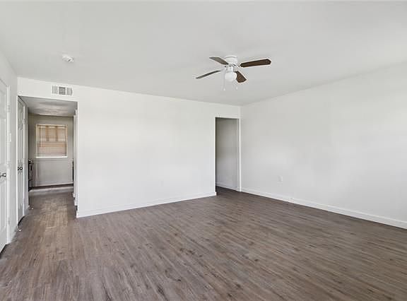 3rd image of 7710 N Coronet Ct