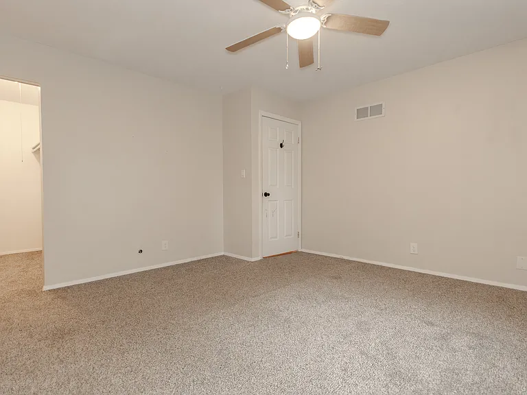 8806 Norwood Dr — Photo 21