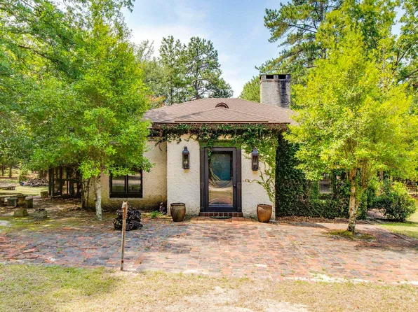 670 Red Fox Rd, Camden, SC 29020