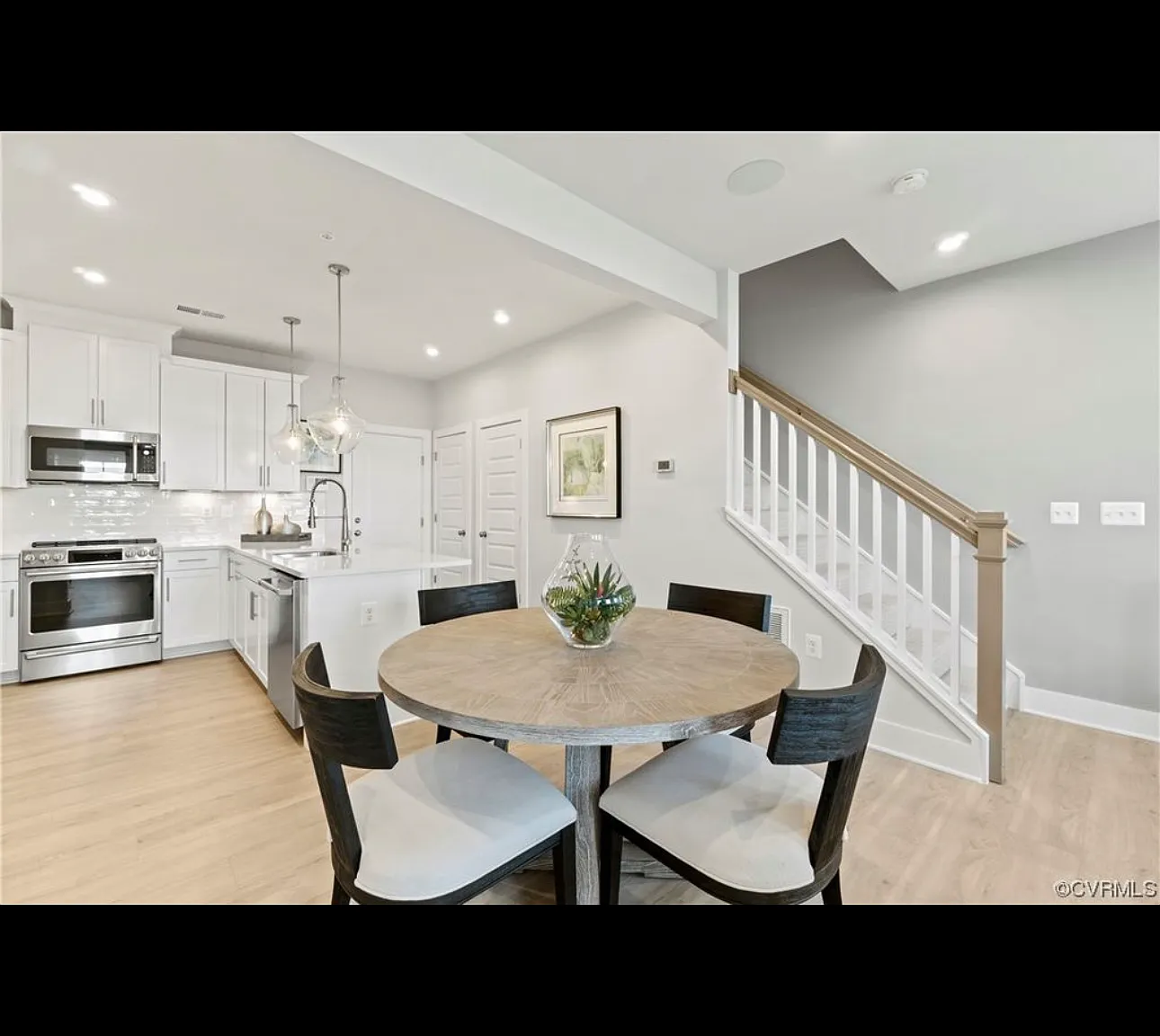 3 bed, 2.5 bath, 1573 sqft, $2,600 — Photo 3