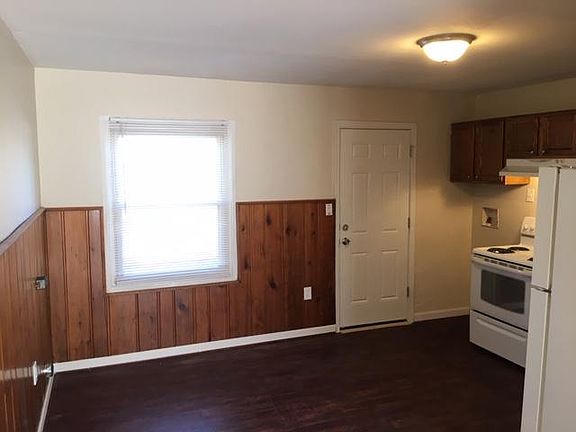 4th image of 3124 Hyannis Dr
