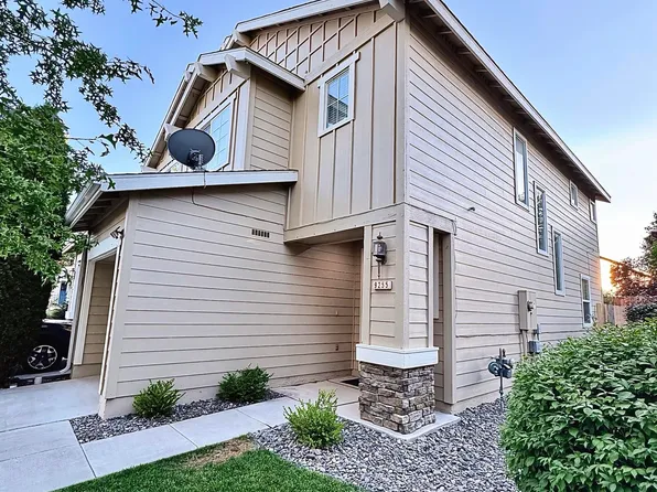 9255 Lone Wolf Cir, Reno, NV 89506