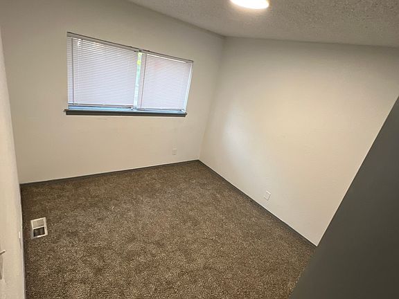 5th image of 2219 E 67th St Unit 1305