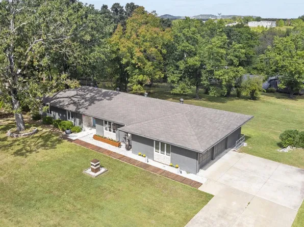132 Stone Ridge Drive, Branson, MO 65616