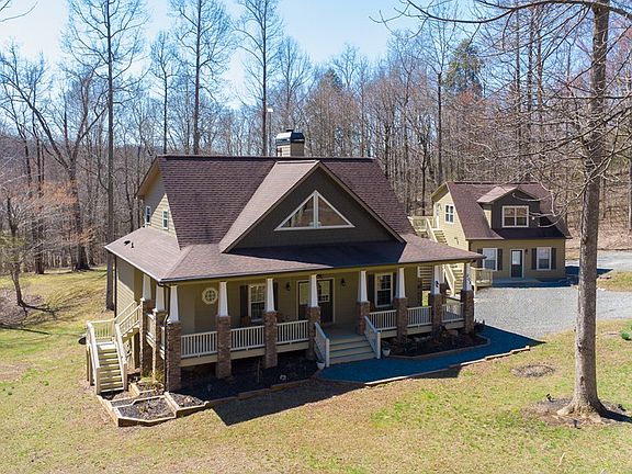 3rd image of 208 Hidden Valley Dr N
