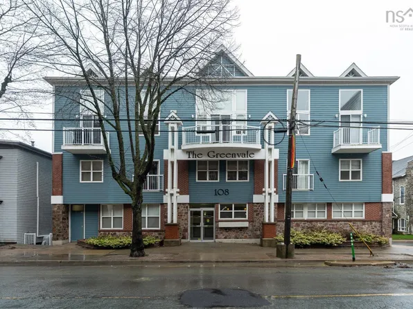 108 Ochterloney St #303, Halifax, NS B2Y 1C7