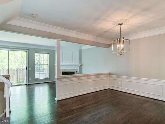 5th image of 2719 McGuffeys Ct