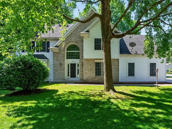 14276 Old Pine Ln, Mishawaka, IN 46545