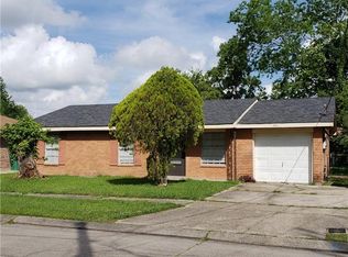 1016 Luling Estates Dr, Luling, LA 70070