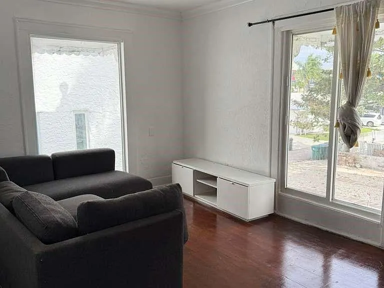 817 Tyler St #8 — Photo 7