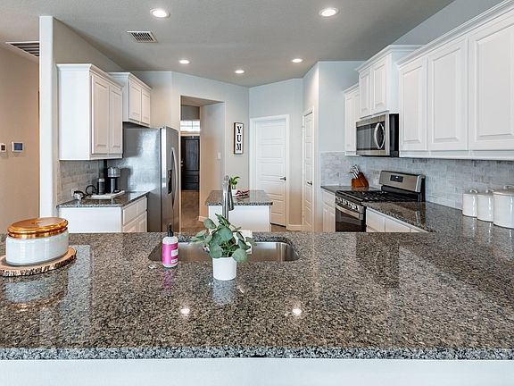 5th image of 2437 Rooster Ln