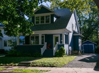 53 Pine St, Dartmouth, NS B3A1X3