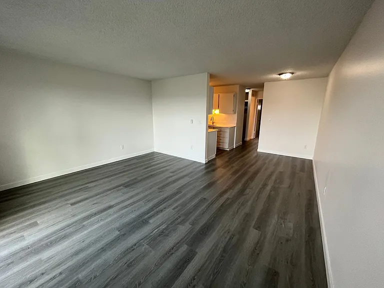 Vuemont - Renovated Modern Apartments - Renton — Photo 11
