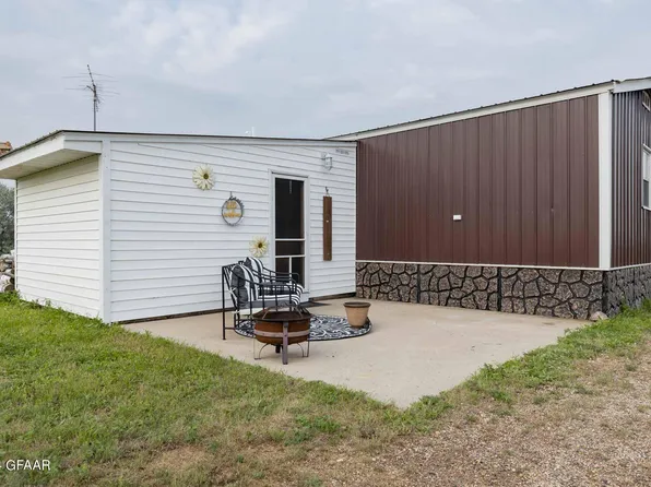 1713 22nd St NE, Emerado, ND 58228