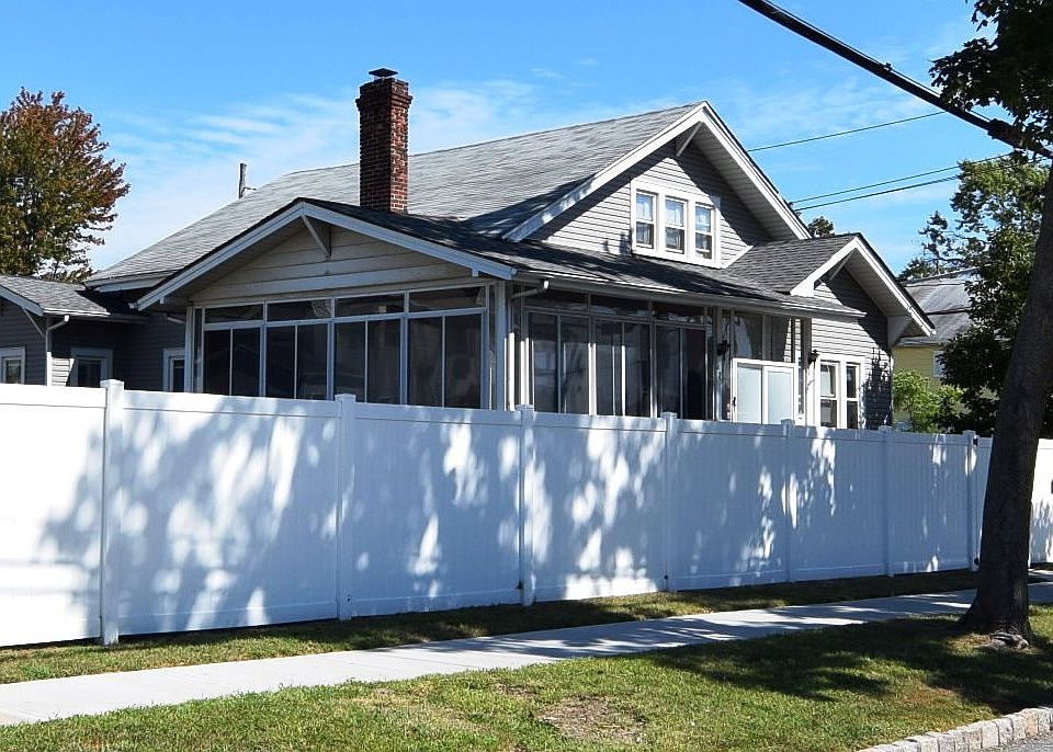 1st image of 423 Guyon Ave