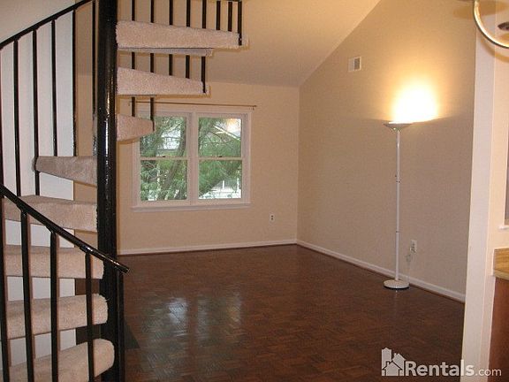 2nd image of 20528B Shadyside Way