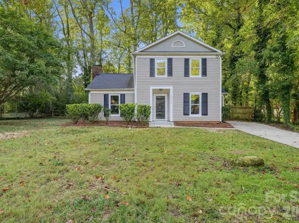 8500 Othello Pl, Charlotte, NC 28227