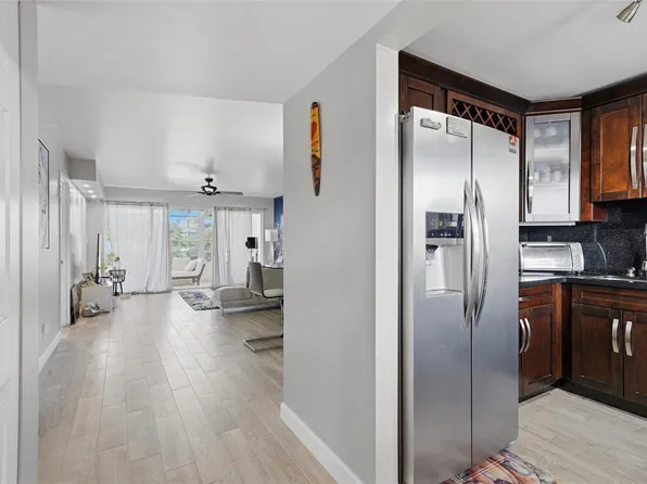 8330 Sands Point Blvd APT 302, Fort Lauderdale, FL 33321