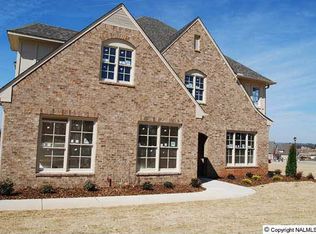 2 Winter King Dr, Huntsville, AL 35824