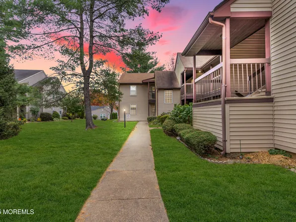 125 Concordia Circle #125A, Monroe, NJ 08831