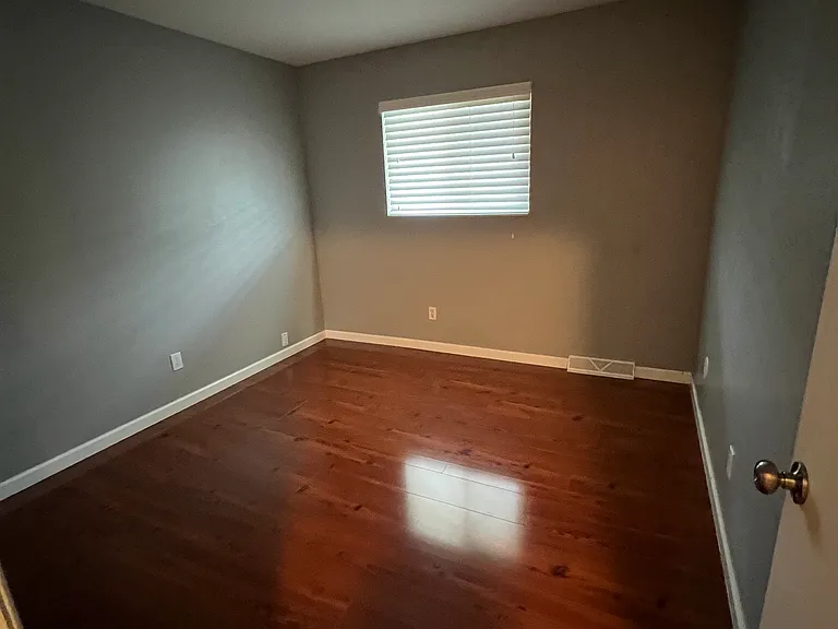 9028 E Lehigh Ave — Photo 11