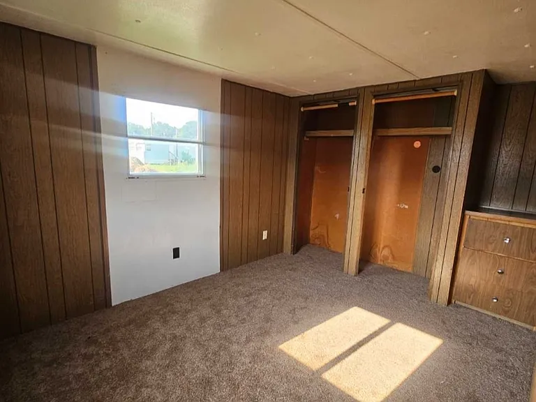 614 W Sweet Ave — Photo 5