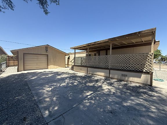 2nd image of 2111 Santa Cruz Ave