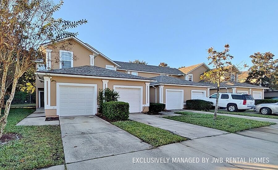 1st image of 526 Scrub Jay Dr