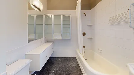 Rented by R New York