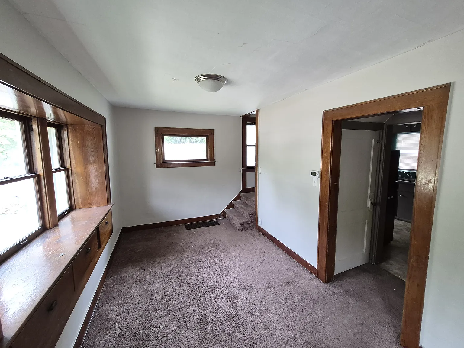 3 bed, 994 sqft, $1,350 — Photo 4