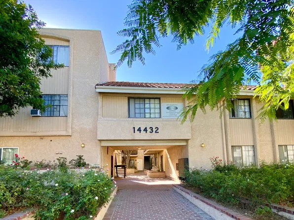14432 Bledsoe St #204, Sylmar, CA 91342
