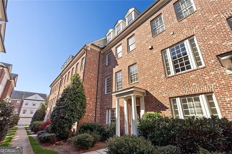 1st image of 861 Lullwater Park Ln
