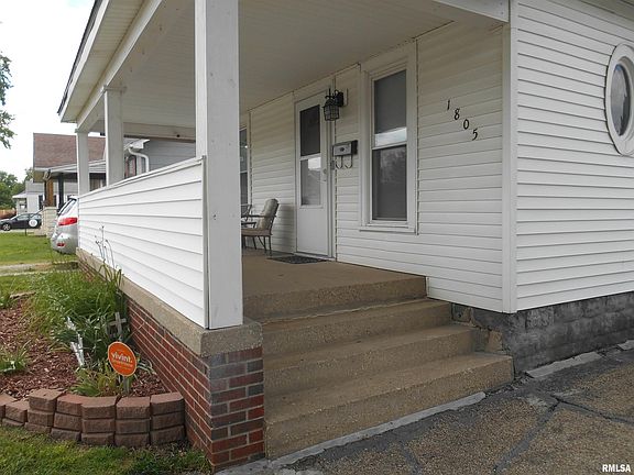 3rd image of 1805 E Keys Ave