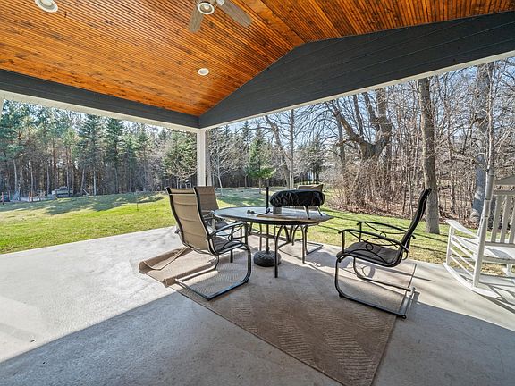 4th image of 5201 Colonial Ct NE
