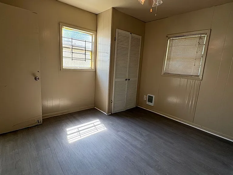 1749 Caroline St — Photo 15