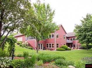 1401 Rockbend Pkwy, Saint Peter, MN 56082