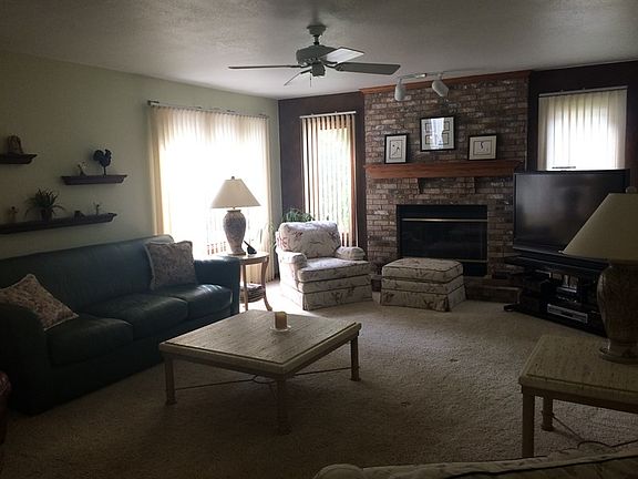 4th image of 2305 Cedarwood Dr