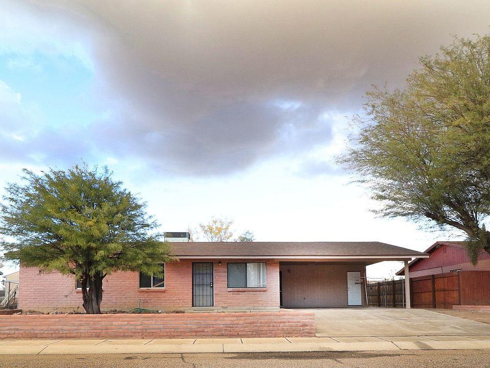 1st image of 3815 E Lakeview Cir